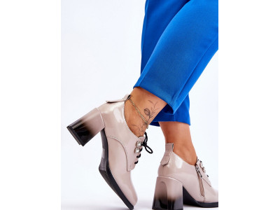 Дамска обувка с дебел ток модел 176402 Step in style