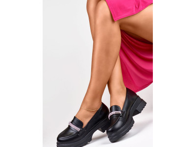 Дамска обувка с дебел ток модел 186505 PRIMO